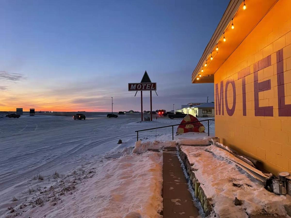Dundurn Motel Экстерьер фото