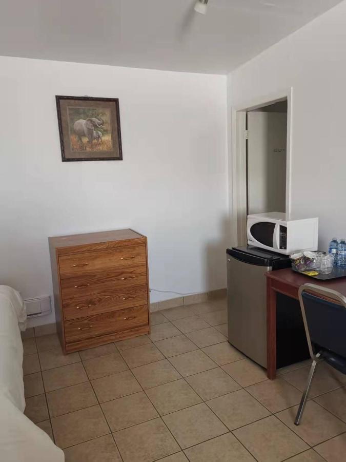 Dundurn Motel Экстерьер фото