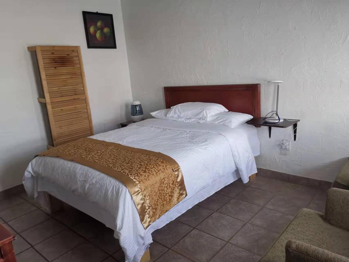 Dundurn Motel Экстерьер фото