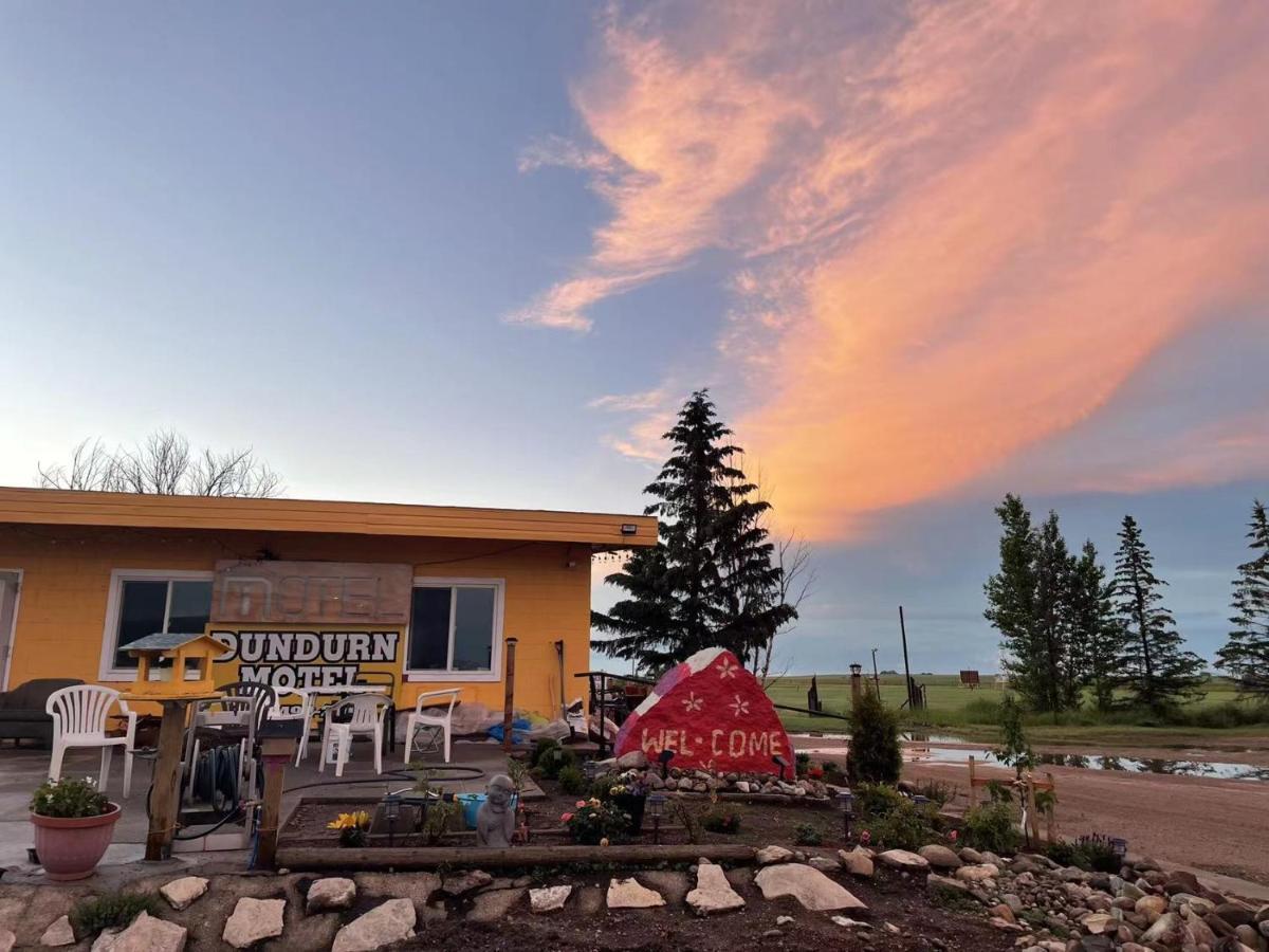 Dundurn Motel Экстерьер фото